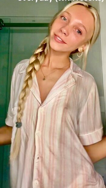 Full leaked Avyah nizzari private photo