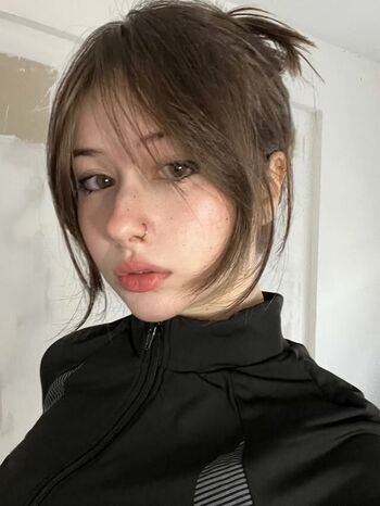 Full leaked Ayand private photo