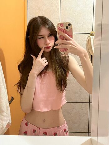 Full leaked Ayand private photo