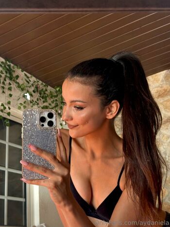 Full leaked Aydaniela private photo