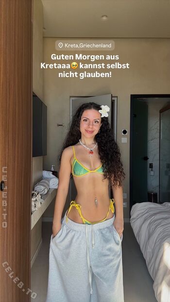 Full leaked Aylinaphrodite private photo