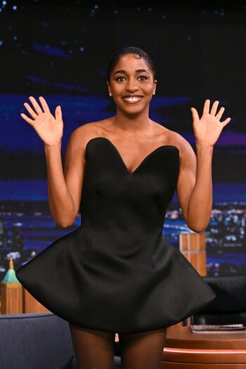 Full leaked Ayo edebiri private photo