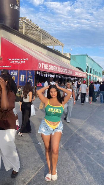 _ayushaaaa__
