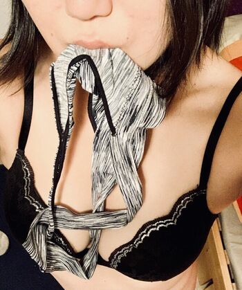 Full leaked Azngrlthrow private photo