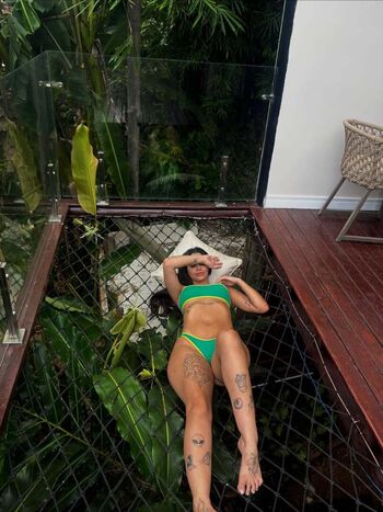 Leaked Sara retali/ private photo viral onlyfans