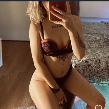 Full leaked Babyclo private photo