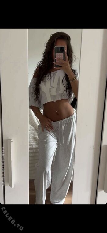 Full leaked Babyyjuli private photo