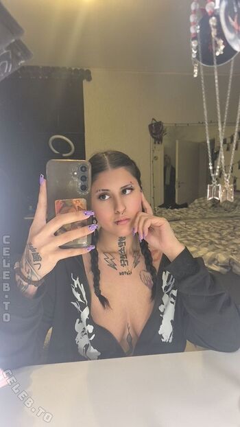 Full leaked Badbitch vani private photo