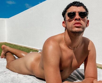 Full leaked Badbunny page private photo