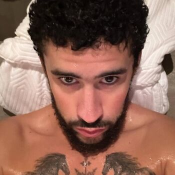 Full leaked Badbunny private photo