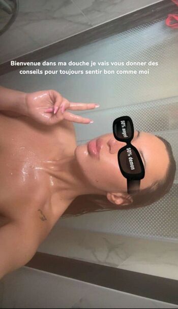 Full leaked Baddestines private photo