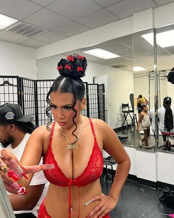 Full leaked Badnana private photo