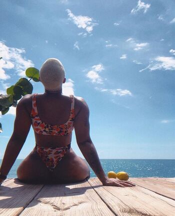 Bahayogi Alex Kaufmann