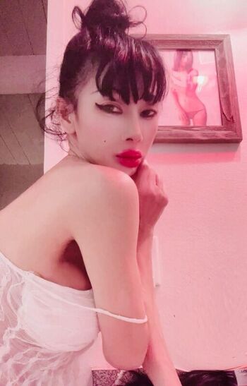 Bai Ling