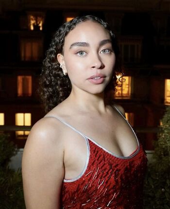 Full leaked Bailey bass private photo