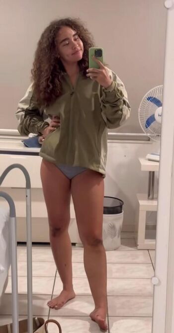 Full leaked Bailey bass private photo