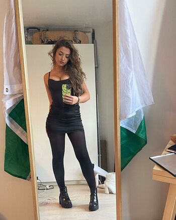 Full leaked Bambinobecky  page private photo