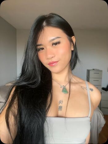 Full leaked Banhmibaddie page private photo