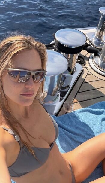 Full leaked Bar refaeli private photo