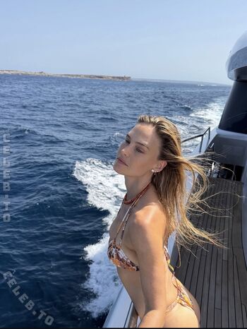 Bar Refaeli