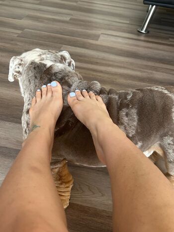 Full leaked Bare feet page private photo