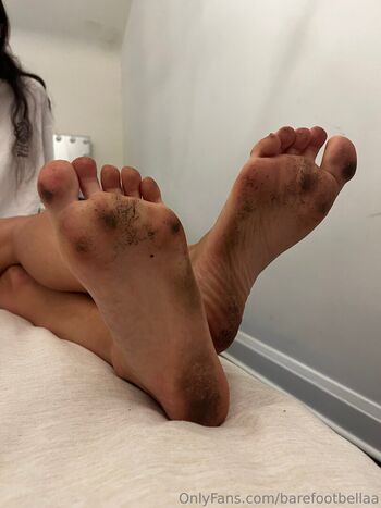 barefootbellaa
