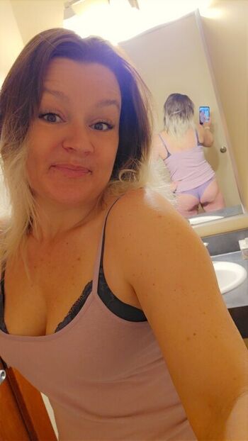 Full leaked Basedmama page private photo