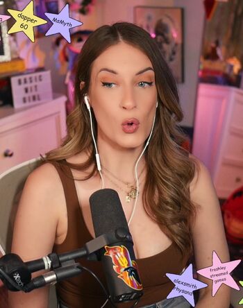 Full leaked Basicwitgirl page private photo