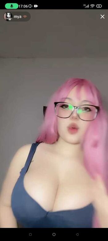 Full leaked Bat spitt private photo