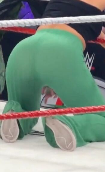 Full leaked Bayley private photo