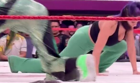 Full leaked Bayley private photo