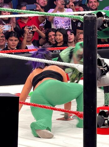 Full leaked Bayley private photo
