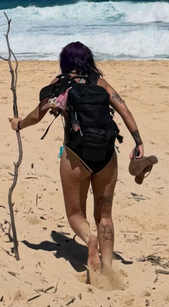 Full leaked Bayley private photo