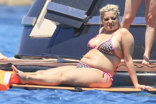 Full leaked Bebe rexha private photo