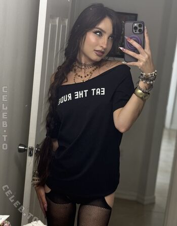 Full leaked Beebee page private photo