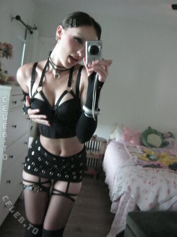 Full leaked Beebee page private photo