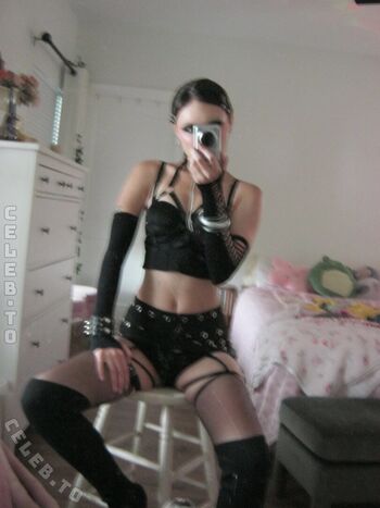 Full leaked Beebee page private photo