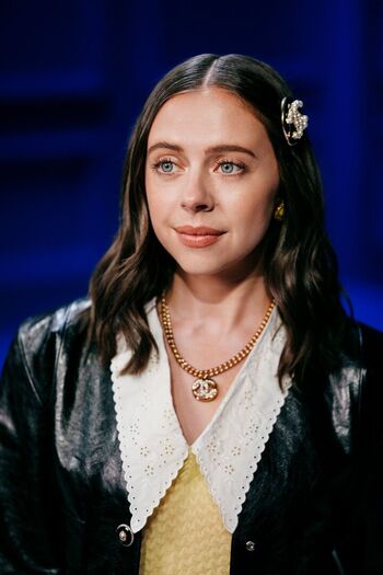 Full leaked Bel powley private photo