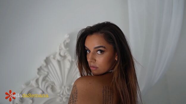 Full leaked Bella da semana page private photo