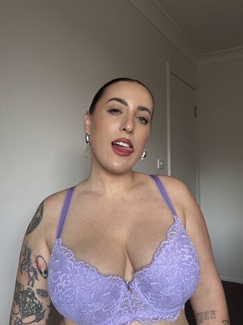 Full leaked Bella davis private photo