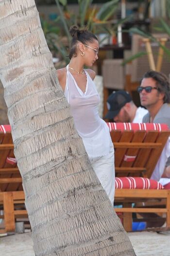 Full leaked Bella hadid private photo