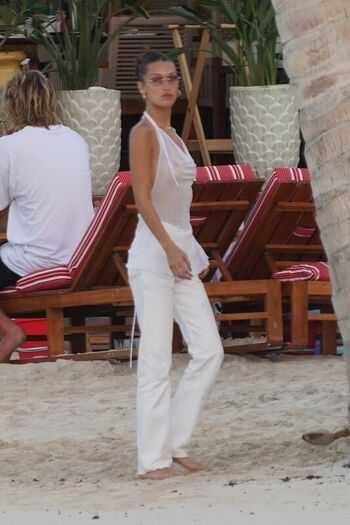 Full leaked Bella hadid private photo
