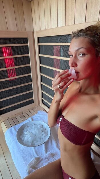 Full leaked Bella hadid  page private photo
