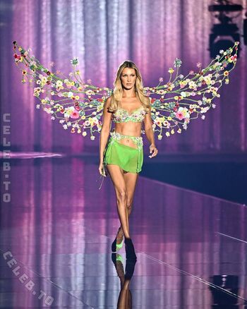 Full leaked Bella hadid private photo