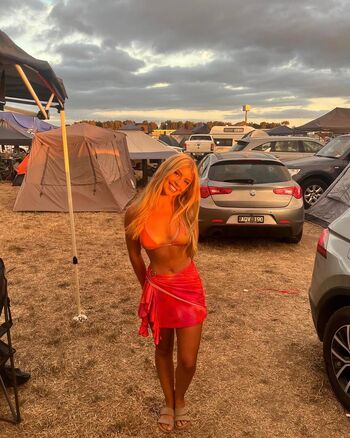 Full leaked Bella laverock page private onlyfans photo