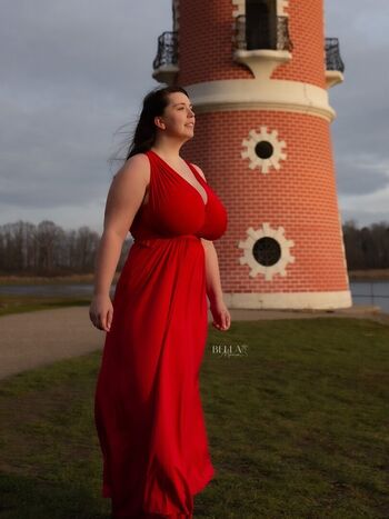 Full leaked Bella mona private photo