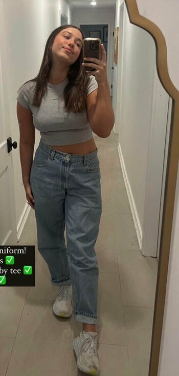 Full leaked Bella robertson private photo
