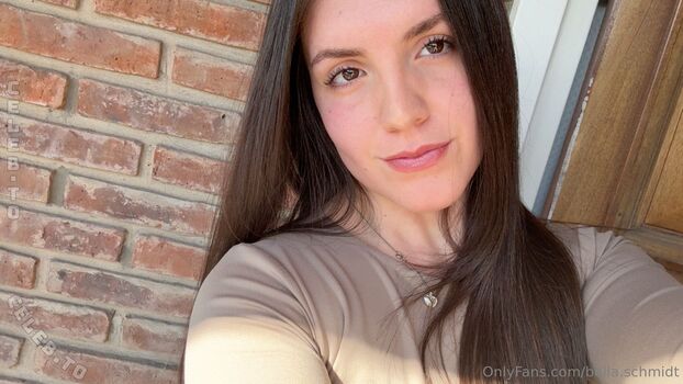 Full leaked Bella schmidt private photo