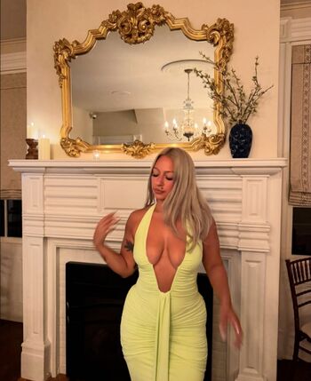 Full leaked Bella thiccc private photo
