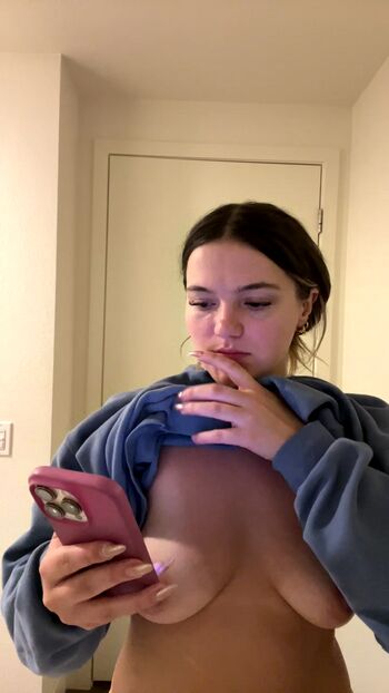 Full leaked Bellafaye private photo